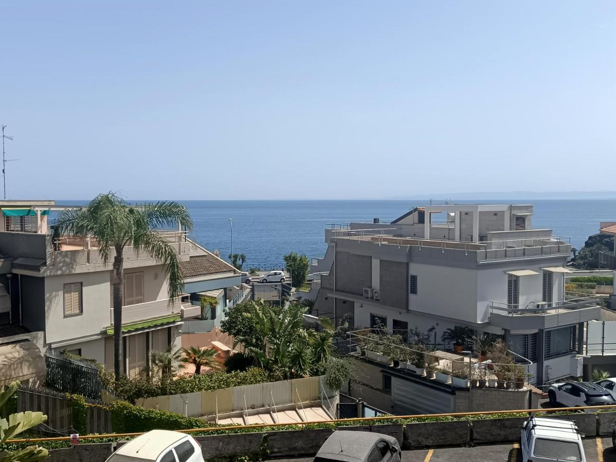Venusilia Apartment - Free Parking Aci Castello Exteriér fotografie